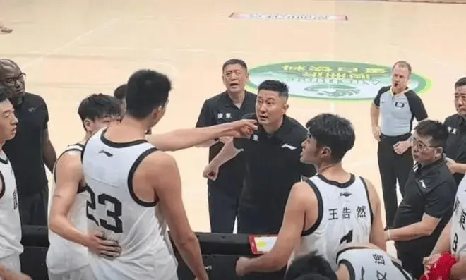 在球队, 跟杜锋彻底, img