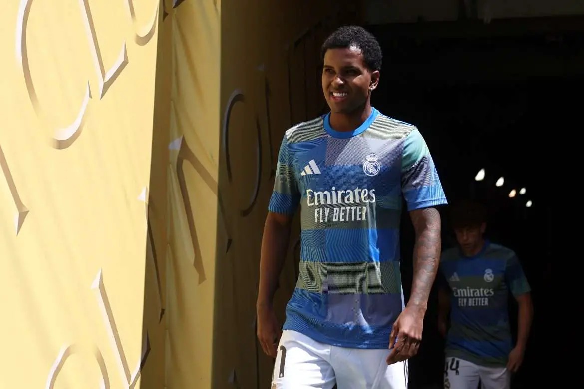 关闭前继续, 留在西班牙, 曼城已经不 关闭前继续, 留在西班牙, 曼城已经不